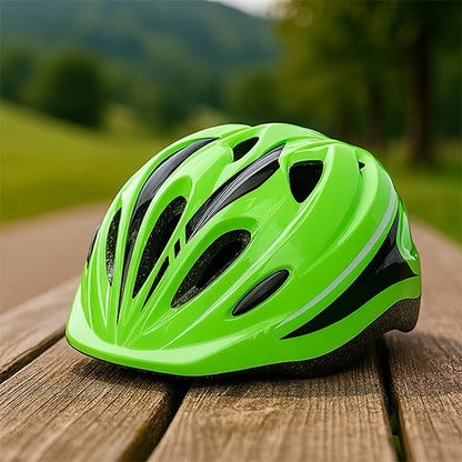 casque vélo enfant vert proche