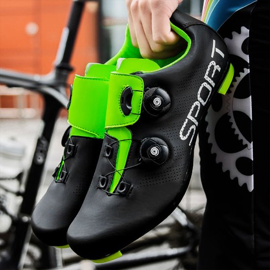chaussure velo route noir et vert
